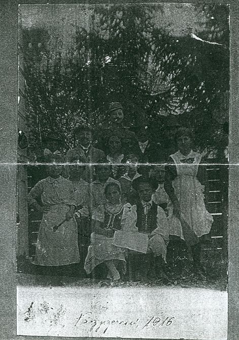 1916.jpg